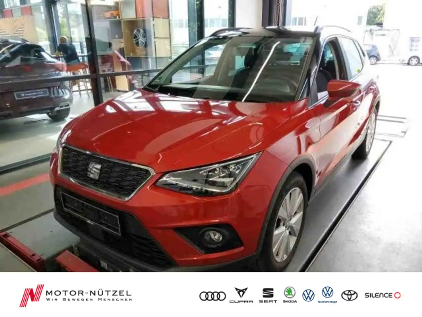 SEAT Arona 1.0 TSI STYLE LED+ACC+NAVI+SHZ+RFK+PLA+DAB Rot - 1