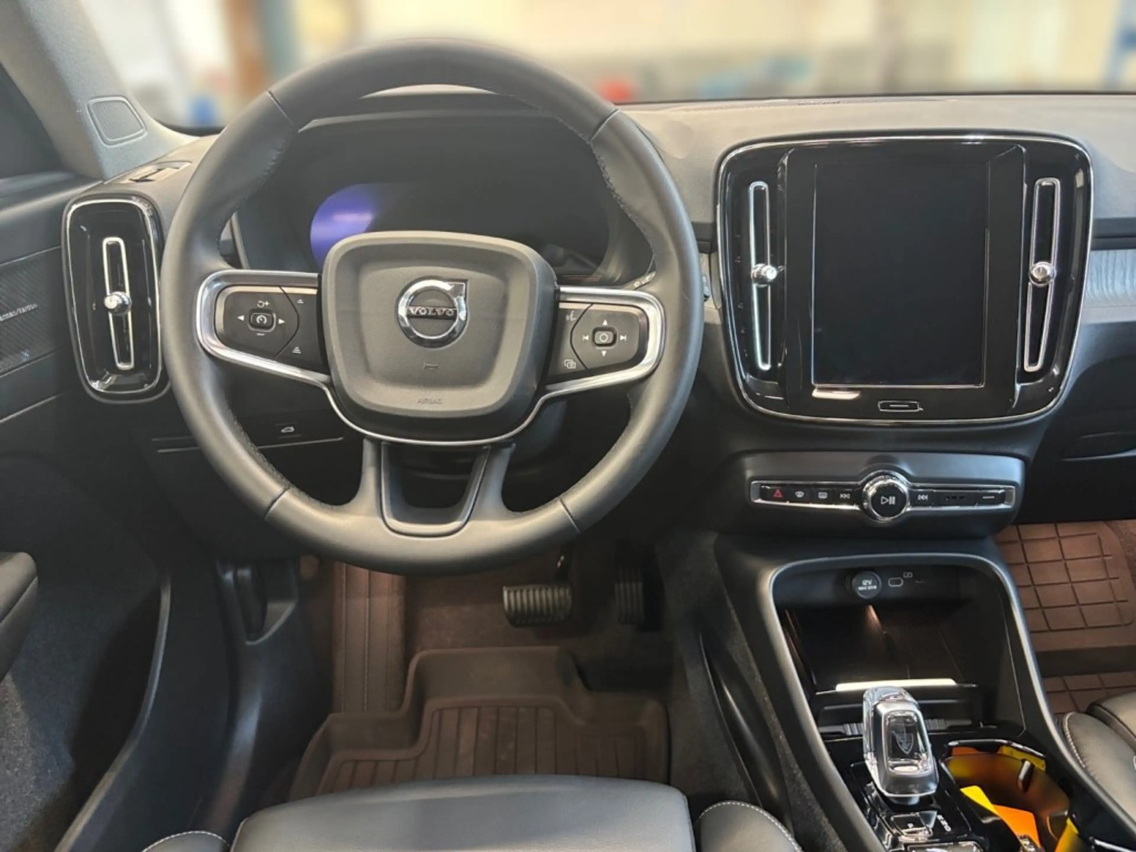 Volvo XC40 B3 Plus Dark Aut. — photo 11