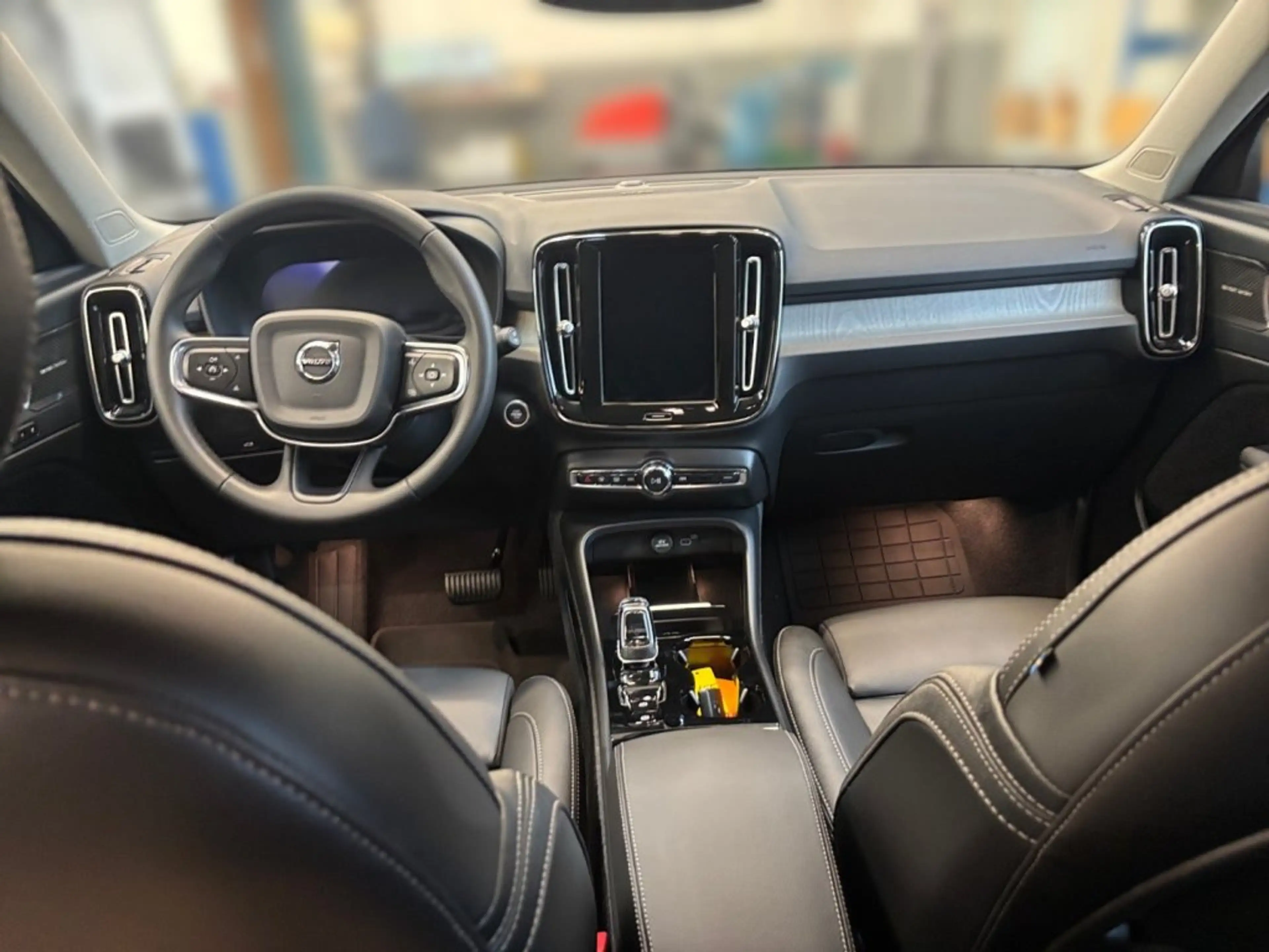 Volvo XC40 B3 Plus Dark Aut. — photo 6