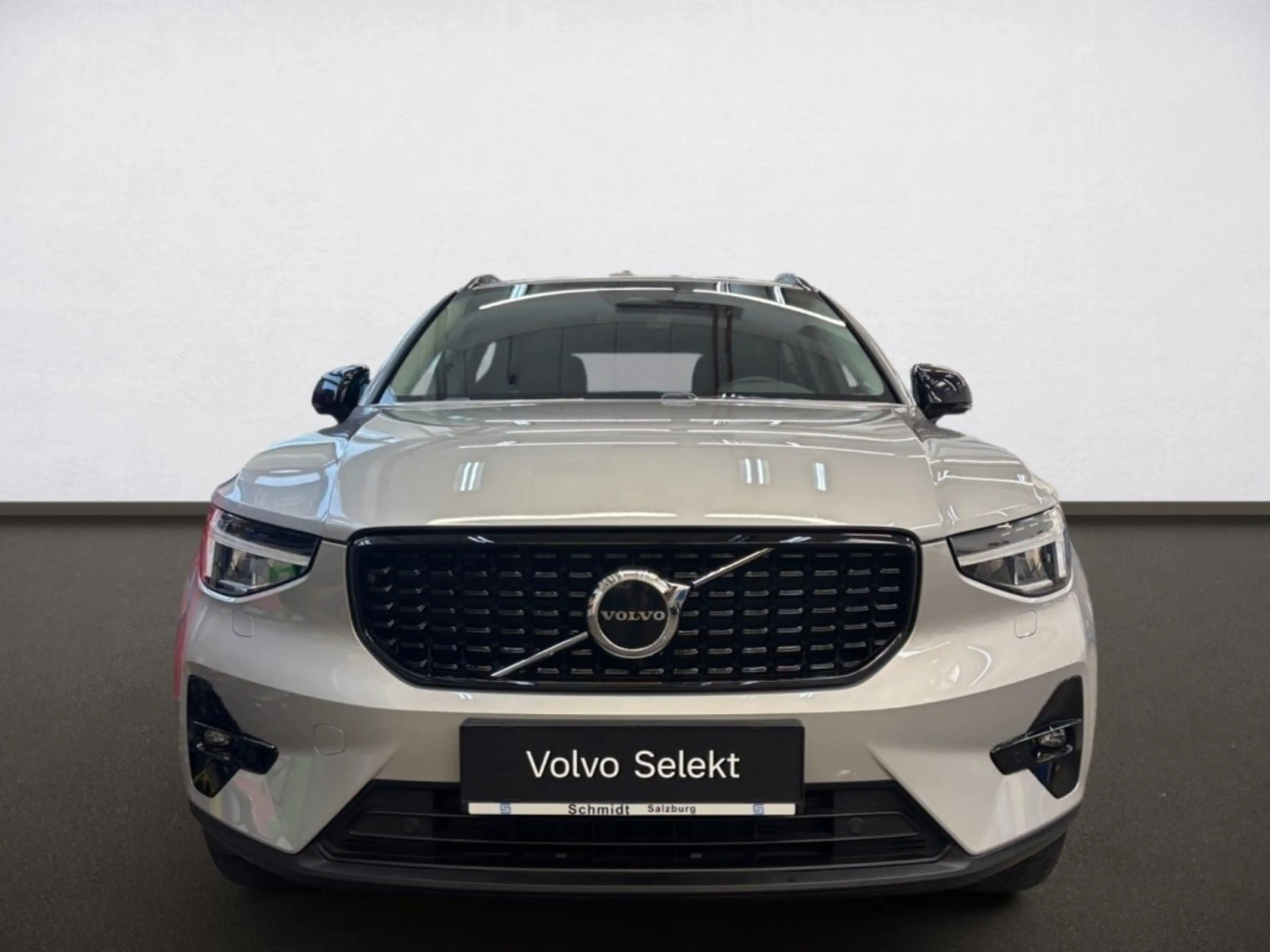 Volvo XC40 B3 Plus Dark Aut. — photo 9