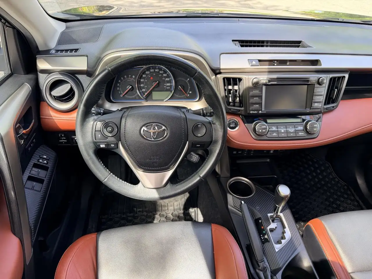 Toyota RAV 4 photo Toyota RAV 4