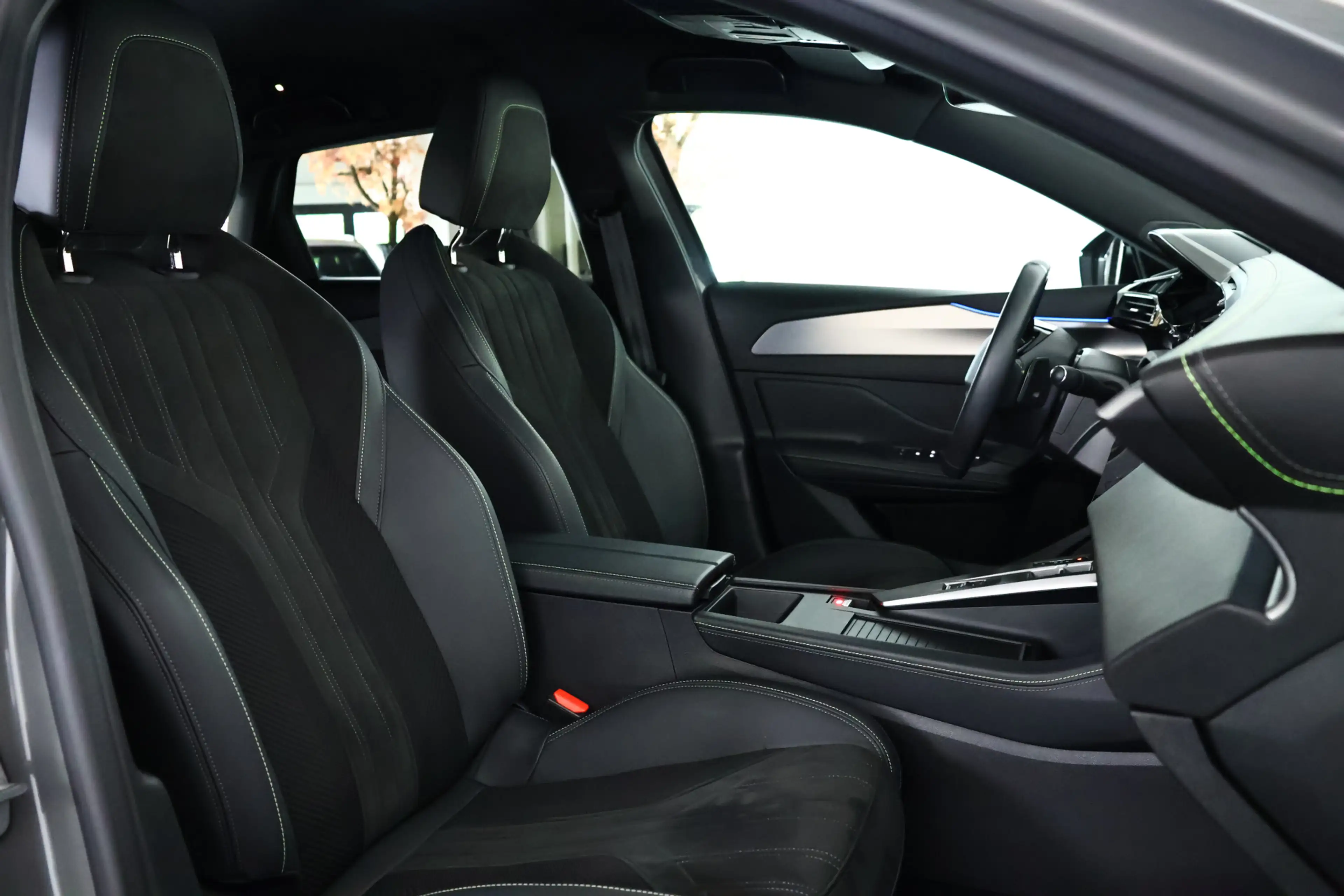 Peugeot 308 SW 1.6 Plug-in Hybrid 180 GT Navi / Carplay /. LED — photo 15