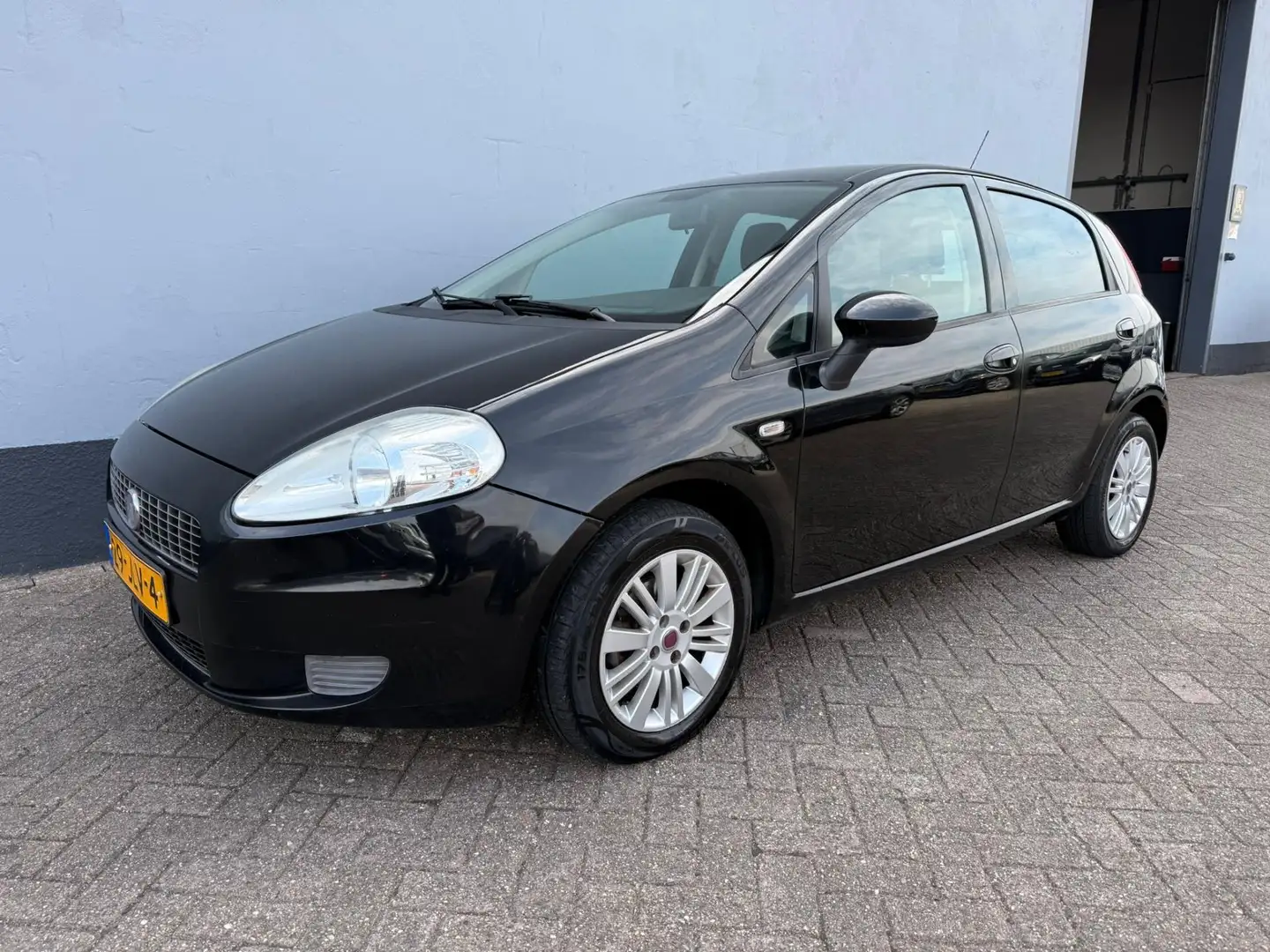 Fiat Grande Punto 1.4 Edizione Lusso 5-Deurs - Airco Noir - 1