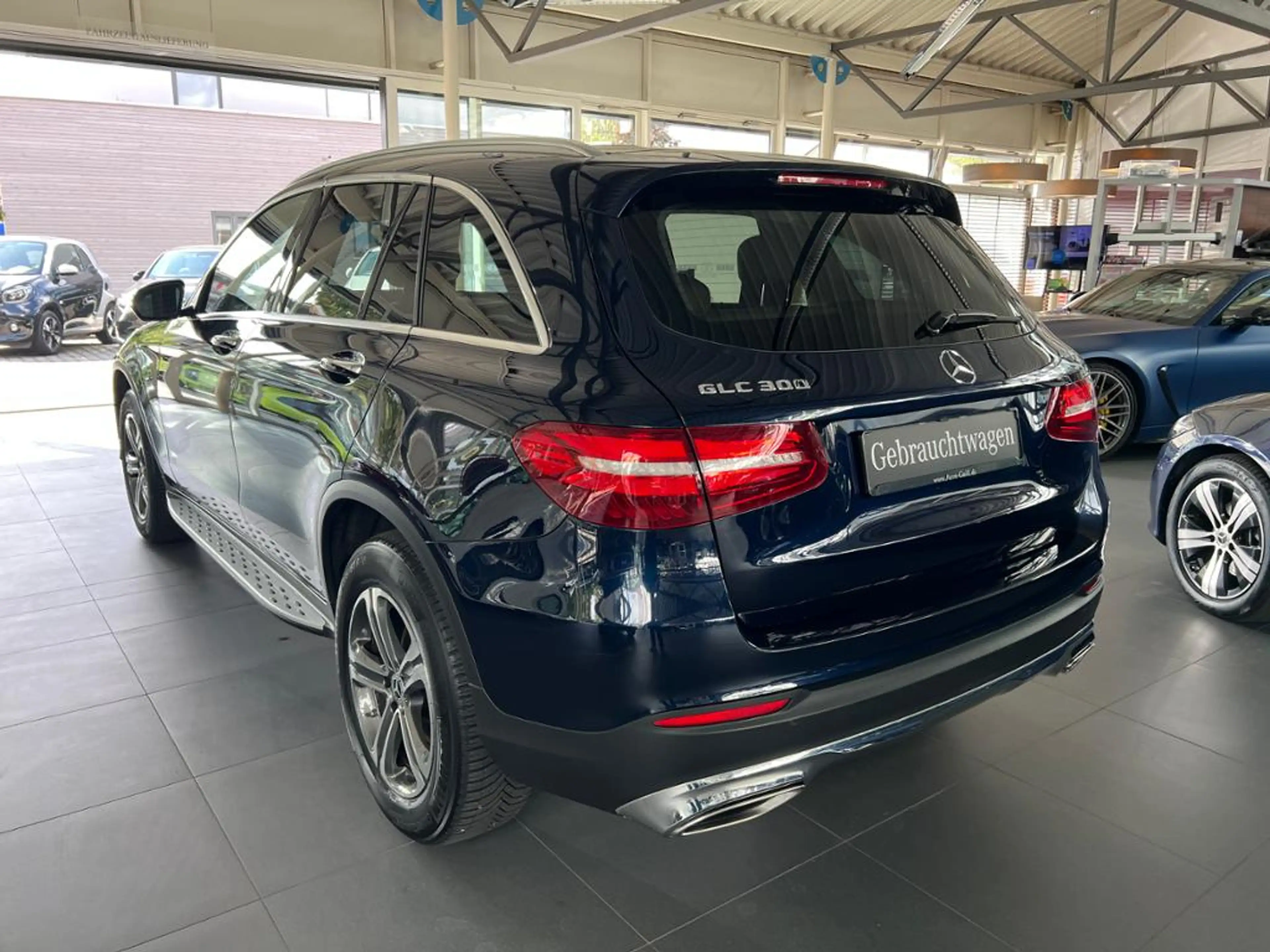 Mercedes-Benz GLC 300 4MATIC MBUX+Burm+Pano+SHD+Xenon+Cam.+AUT — photo 7