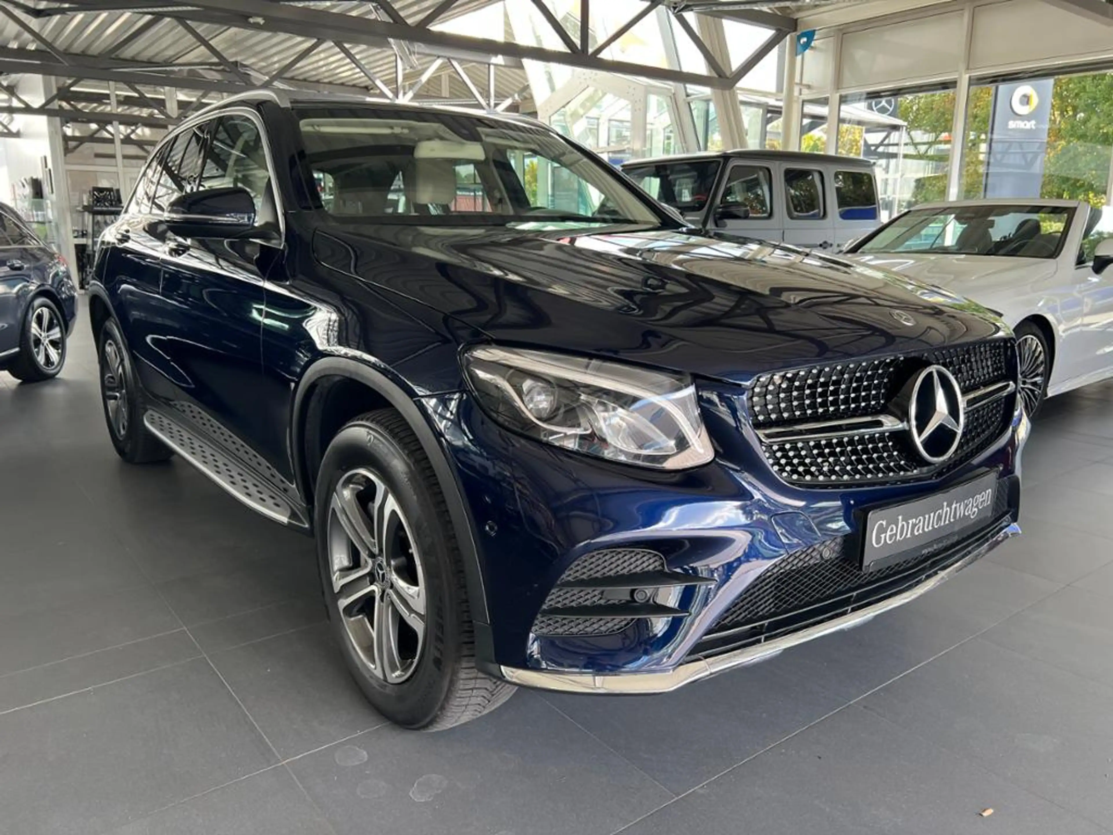 Mercedes-Benz GLC 300 4MATIC MBUX+Burm+Pano+SHD+Xenon+Cam.+AUT — photo 4