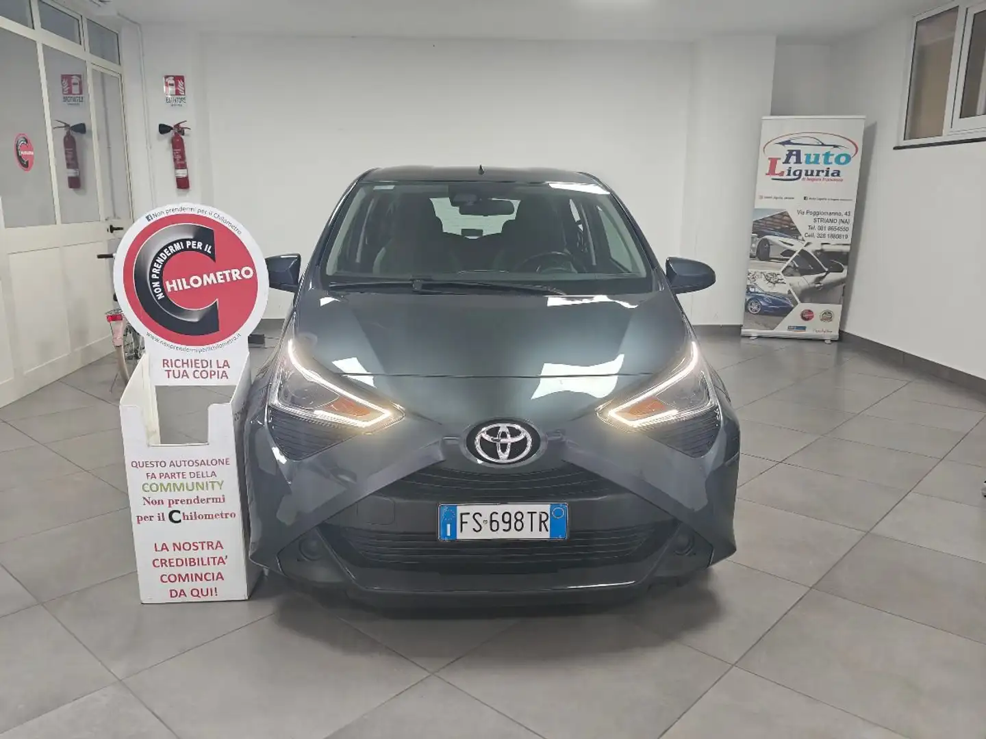 Toyota Aygo Aygo 1.0 VVT-i 72 CV 5 porte x-cite MMT Grigio - 2