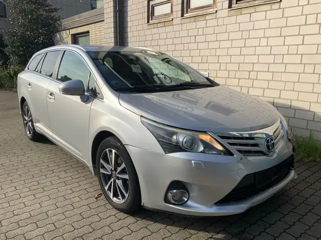Toyota Avensis Kombi Executive 1.Hand