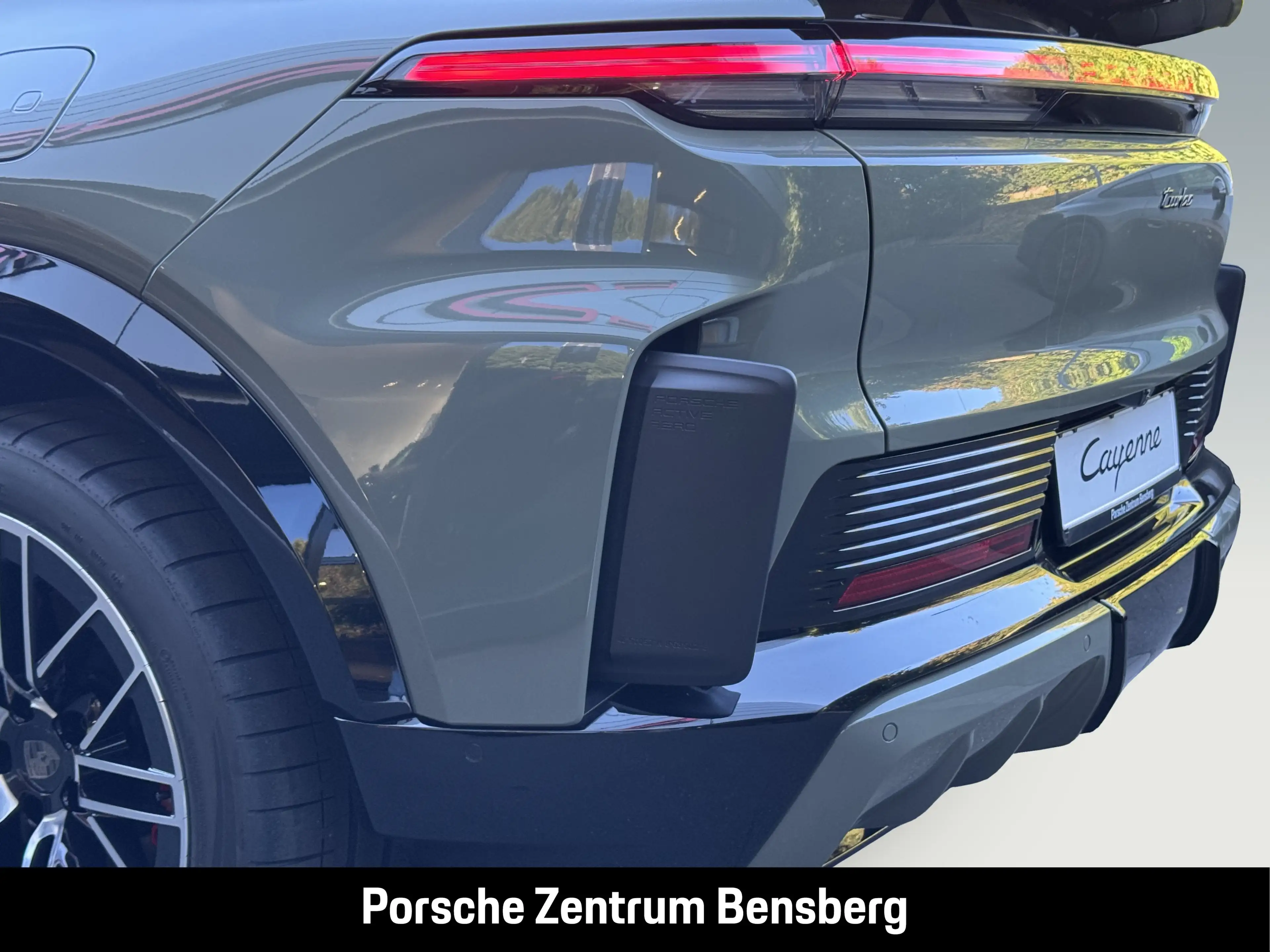 Porsche Cayenne Turbo Coupé Electric — photo 12
