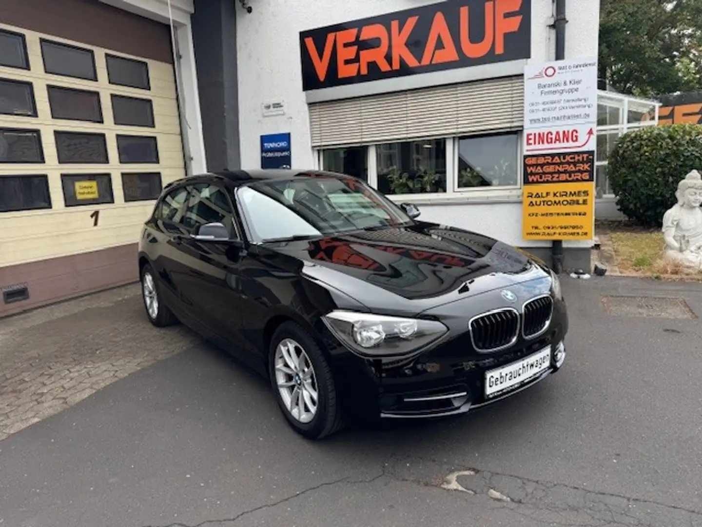 BMW 118 i Sport-Line Klimaautomatik Alu PDC SHZ Klima Schwarz - 1