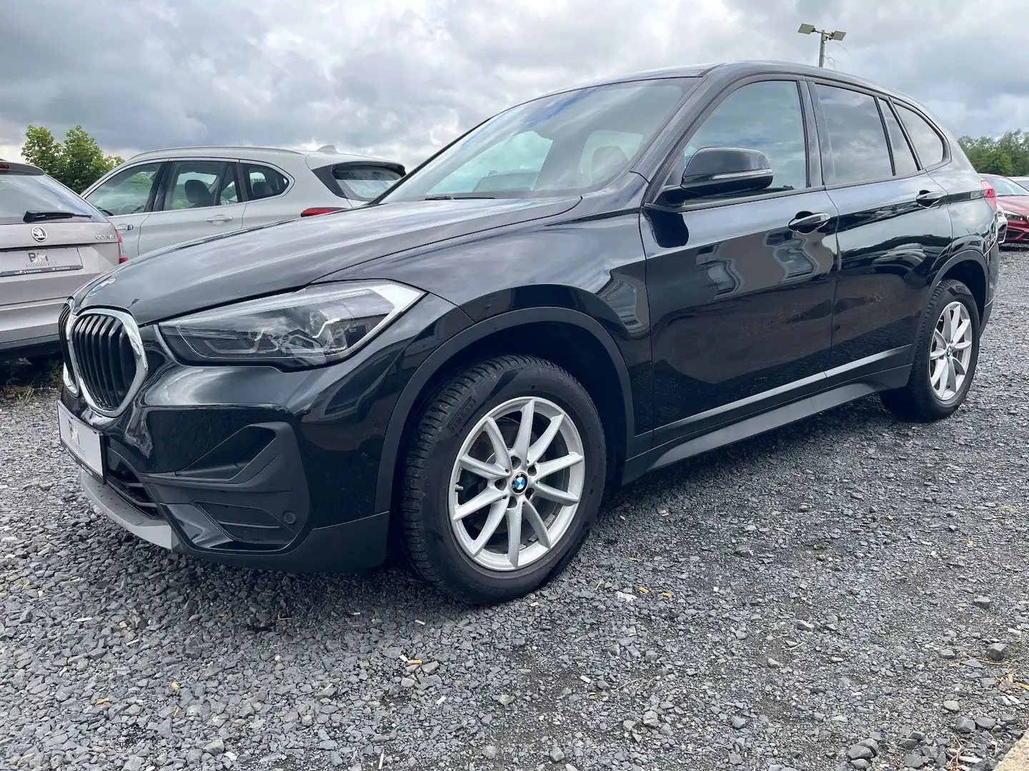BMW X1 sDrive 18 d Advantage*Head-UP*Navi*SHZ*KAMERA Noir - 1