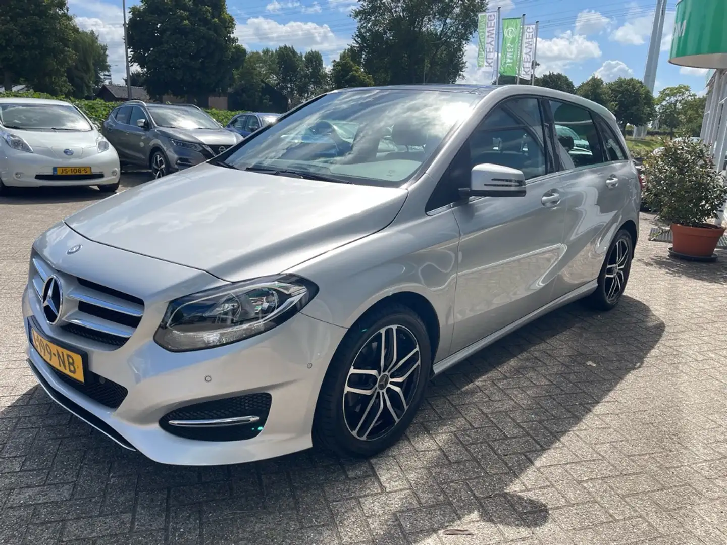 Mercedes-Benz B 180 Ambition, Aut, Pano, Nav, Stoelverw. PDC v+a Gris - 2
