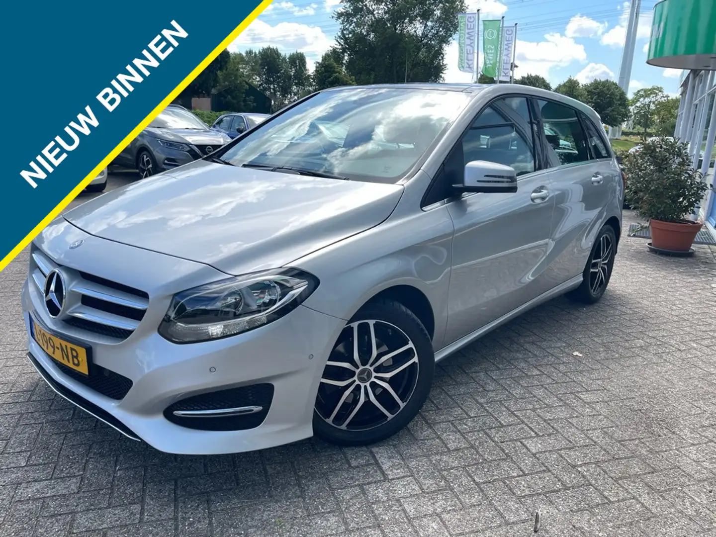 Mercedes-Benz B 180 Ambition, Aut, Pano, Nav, Stoelverw. PDC v+a Gris - 1