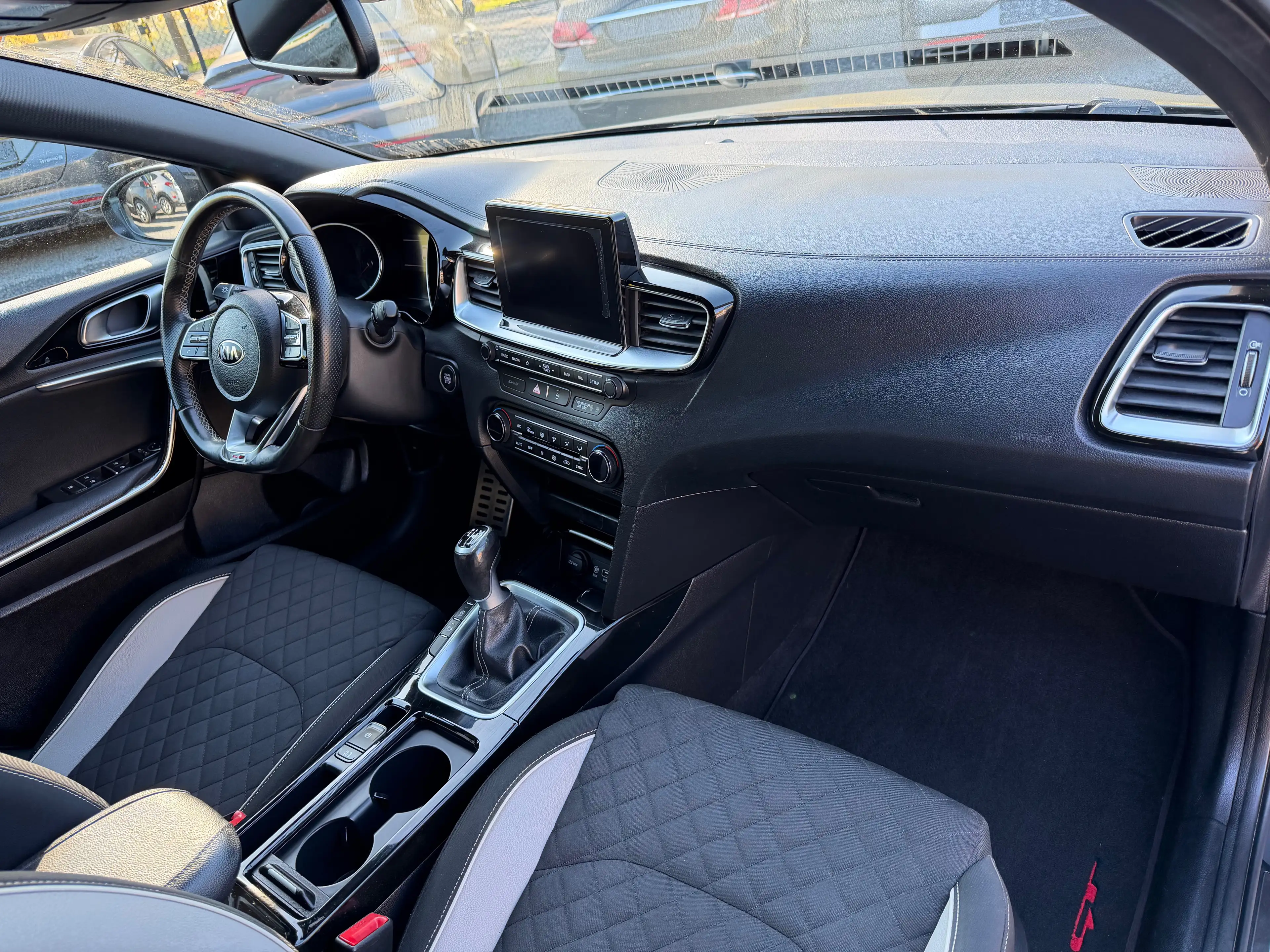 Kia ProCeed / pro_cee'd ProCeed 1.4 T-GDi GT-Line ISG — photo 17