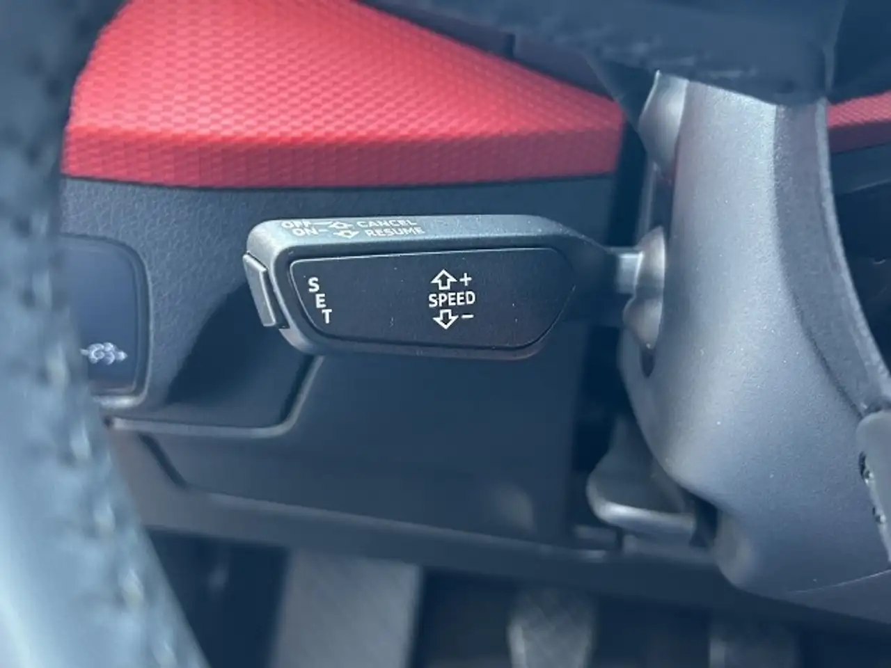 Audi Q2 1.4 TFSI Sport — photo 11