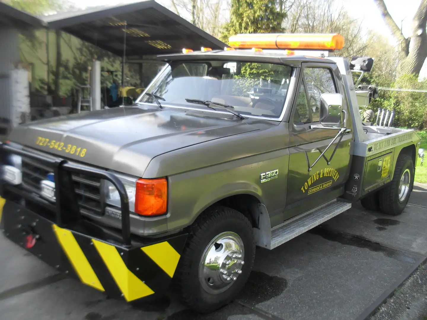 Ford F 350 Takelwagen Grau - 2
