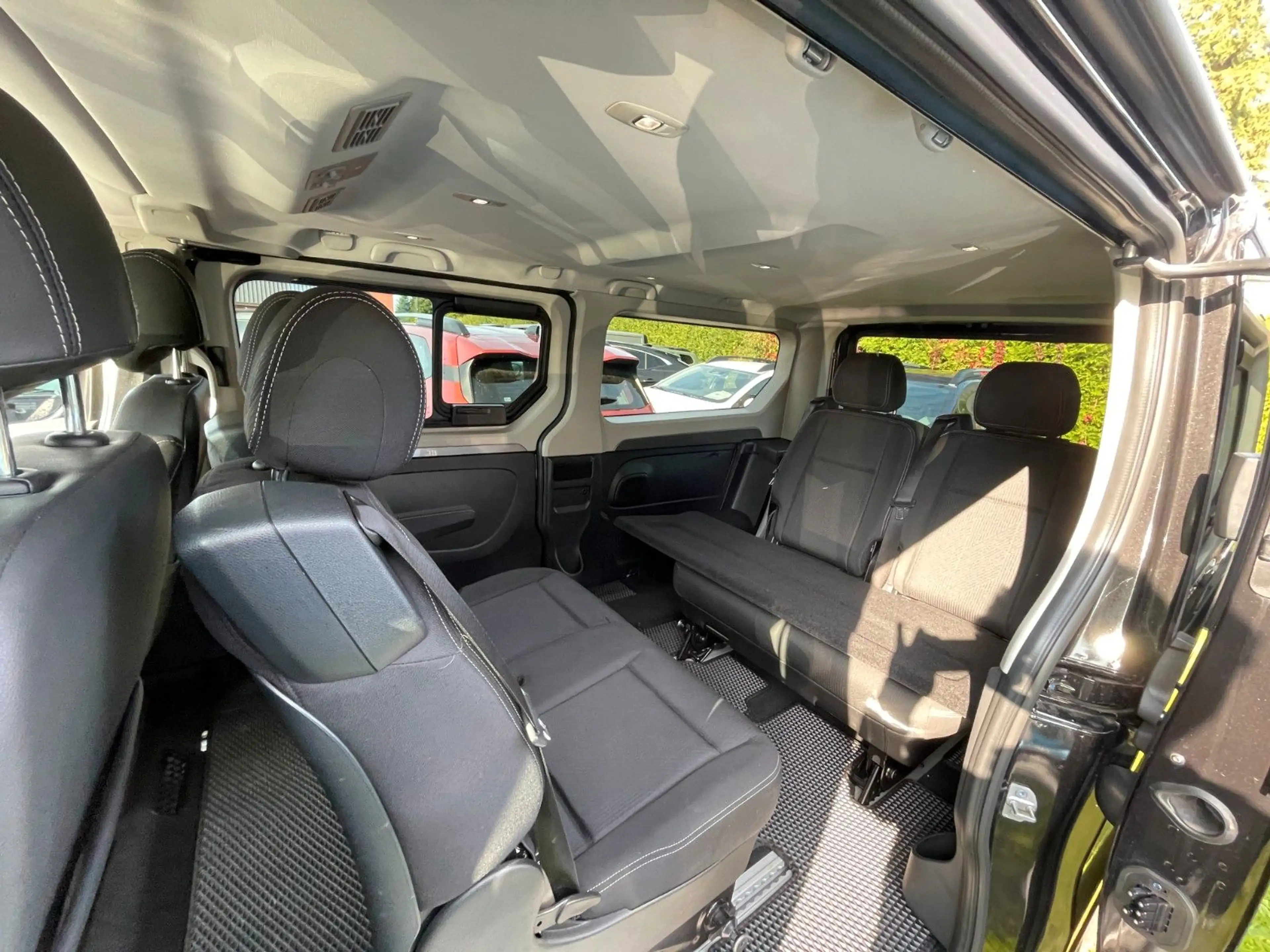 Renault Trafic Combi L2H1 Grand SpaceClass — photo 9