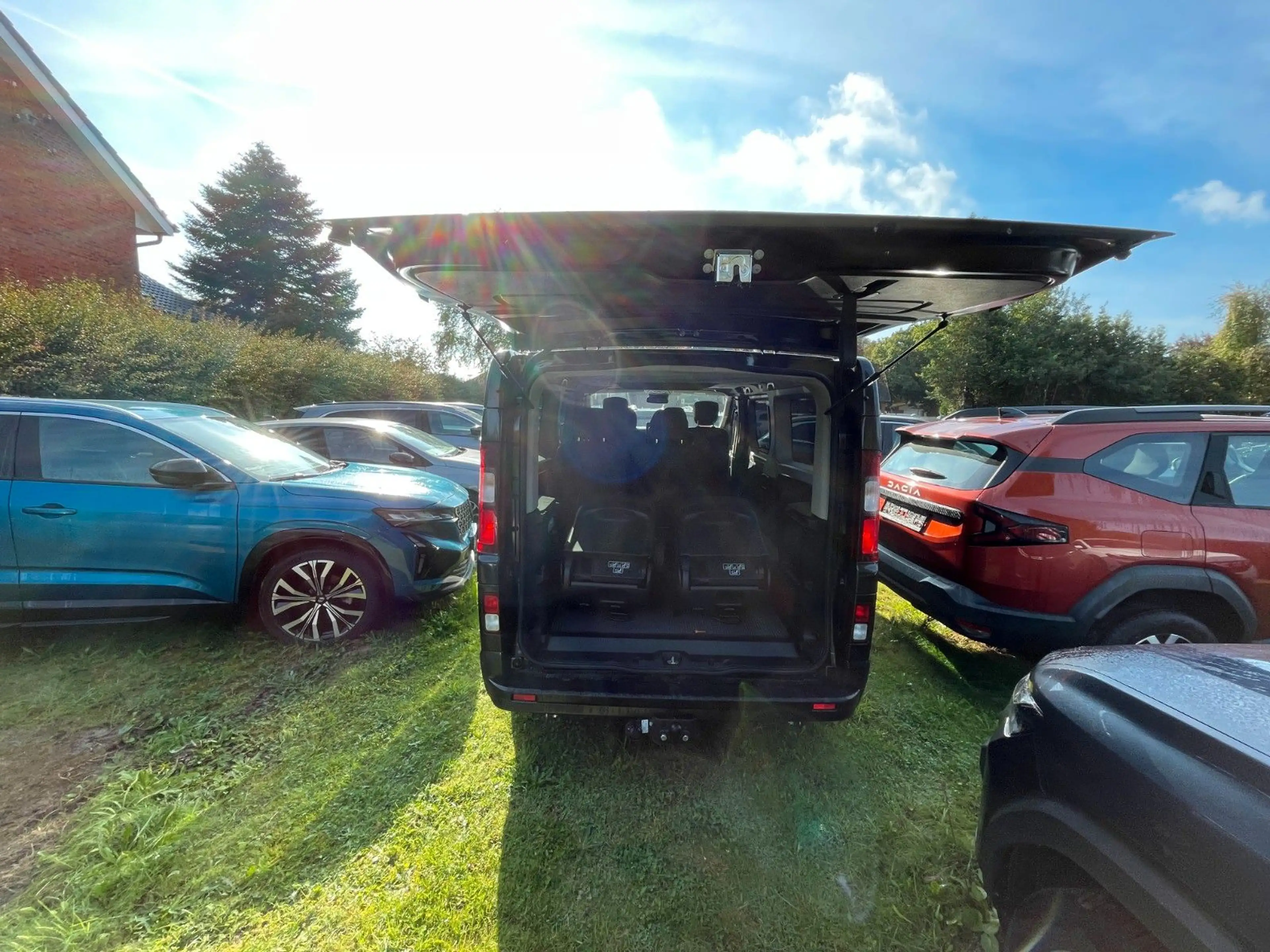 Renault Trafic Combi L2H1 Grand SpaceClass — photo 6