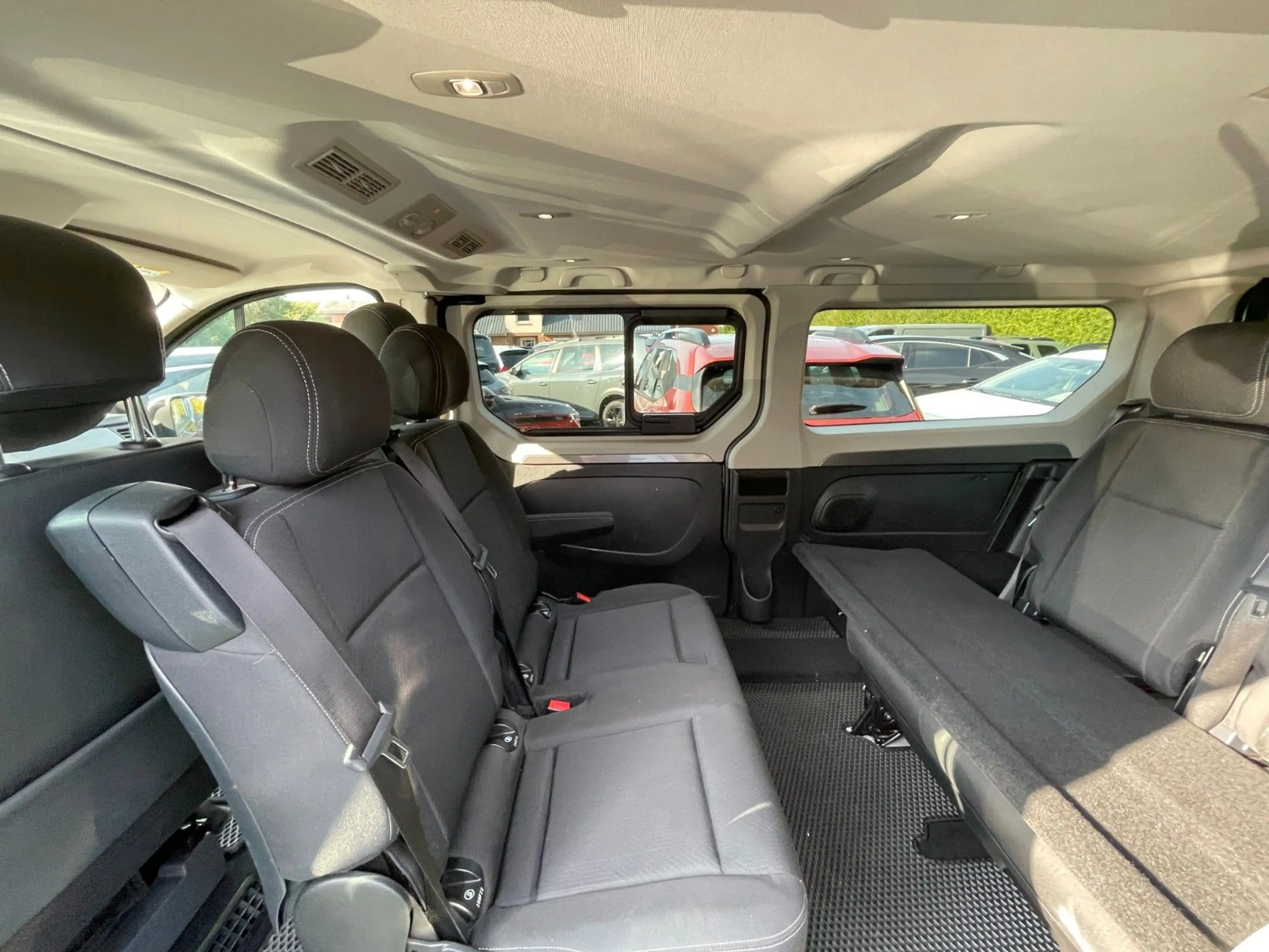 Renault Trafic Combi L2H1 Grand SpaceClass — photo 10
