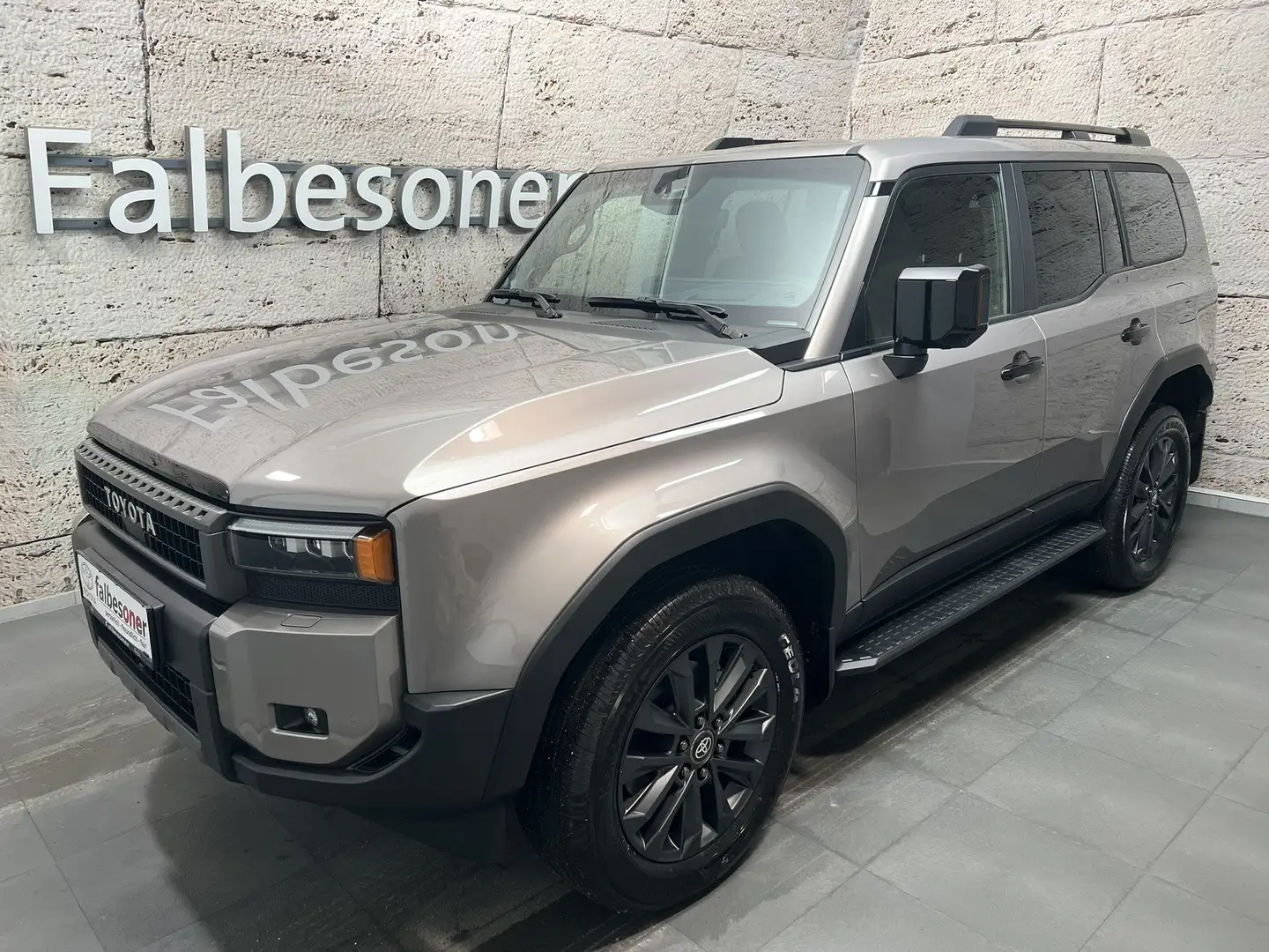 Toyota Land Cruiser 2.8 D-4D MHEV Lounge + 3. Reihe + Panodach Braun - 1