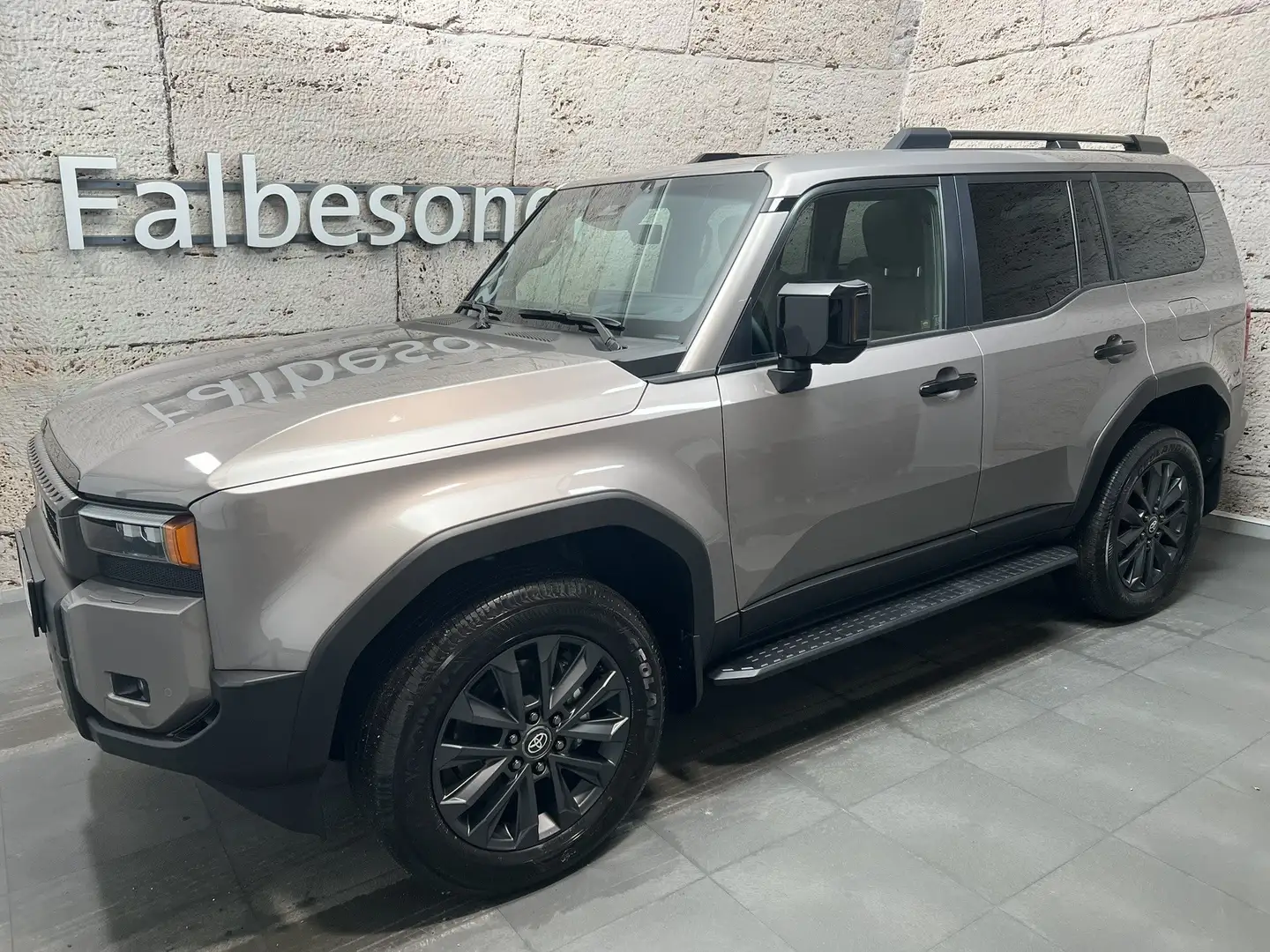 Toyota Land Cruiser 2.8 D-4D MHEV Lounge + 3. Reihe + Panodach Braun - 2