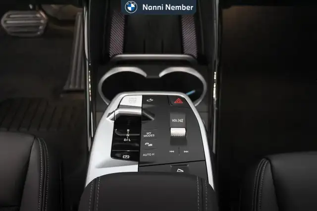 BMW Ix1 view 12
