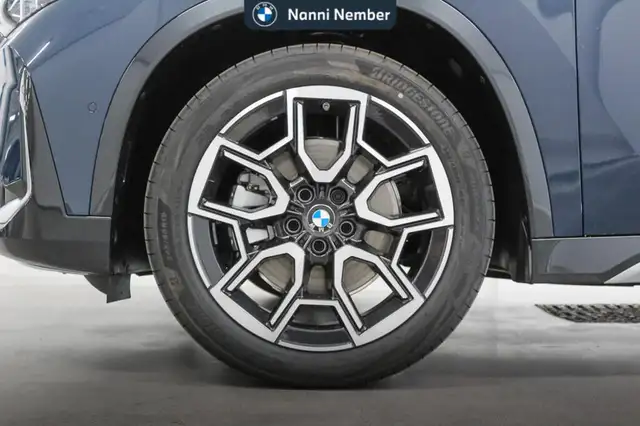 BMW Ix1 view 7