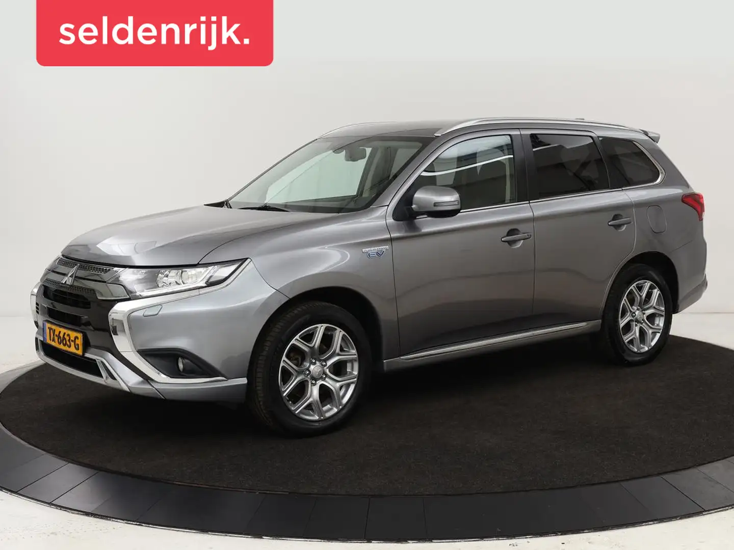 Mitsubishi Outlander 2.4 PHEV Pure | Carplay | Trekhaak | Leder/Alcanta Gris - 1