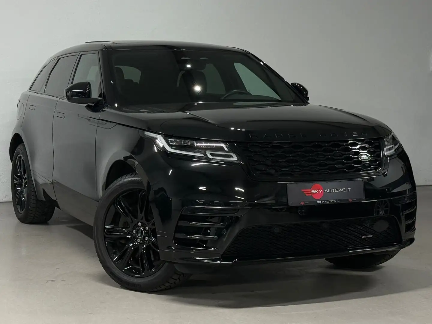 Land Rover Range Rover Velar R-Dynamic SE/NAVI/LED/PANO Schwarz - 2