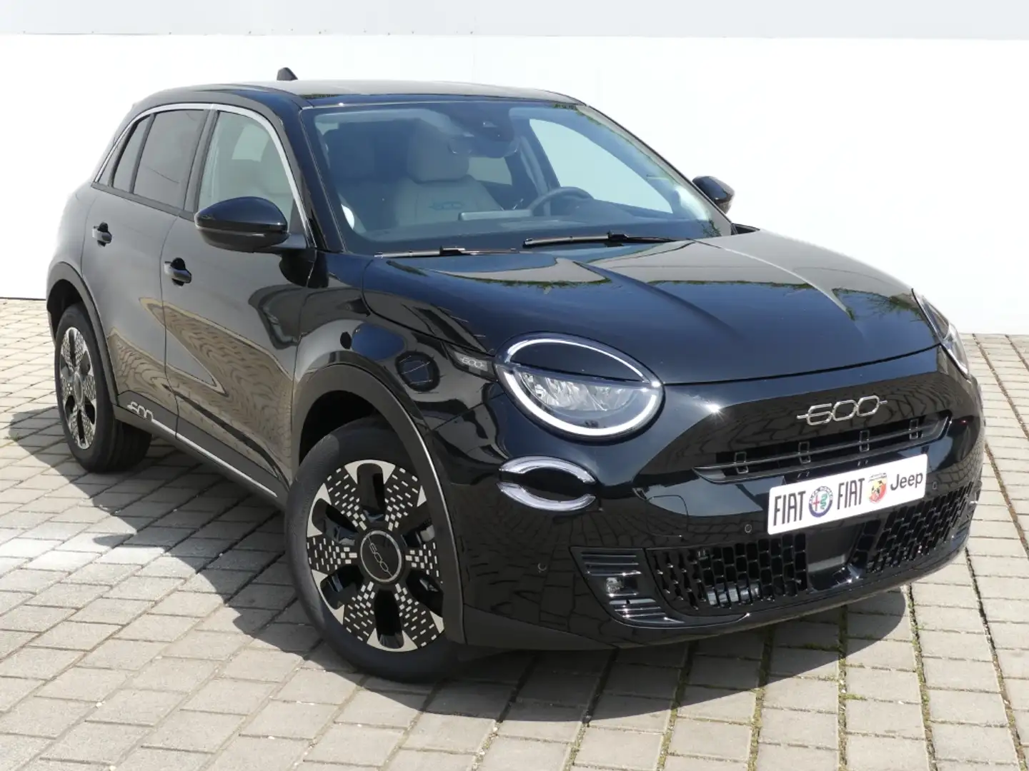 Fiat 600 HYBRID LA PRIMA 1.2 110 PS DCT6 LED NAVI KAMERA Schwarz - 2