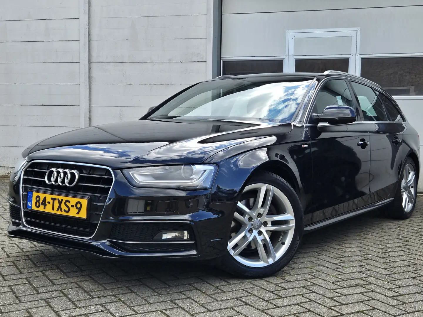 Audi A4 Avant 1.8 TFSI Pro Line S /Automaat/Xenon/PDC! Schwarz - 1