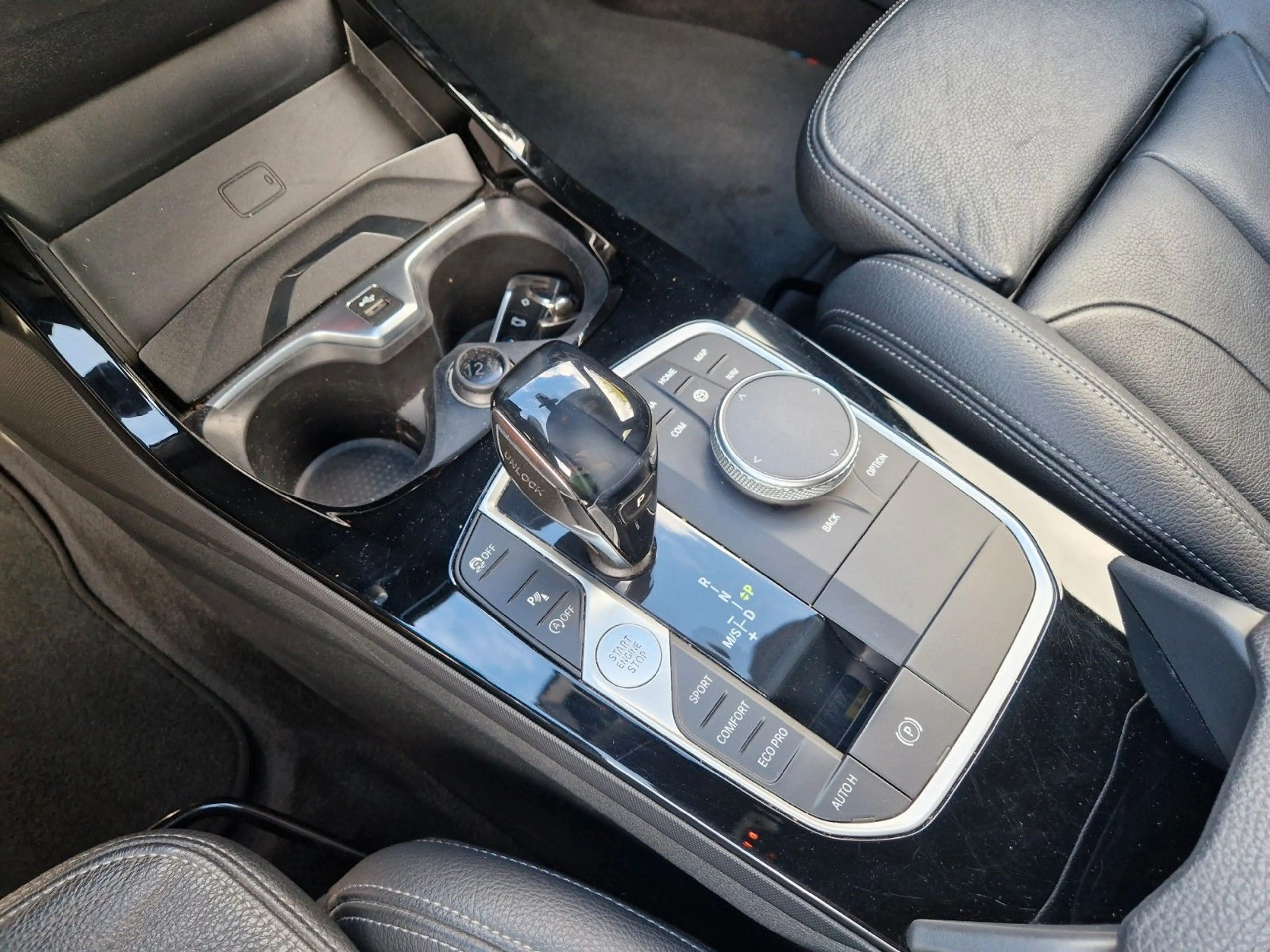 BMW 118 i M Sport AT LEDER LIVECOCKPIT — photo 13
