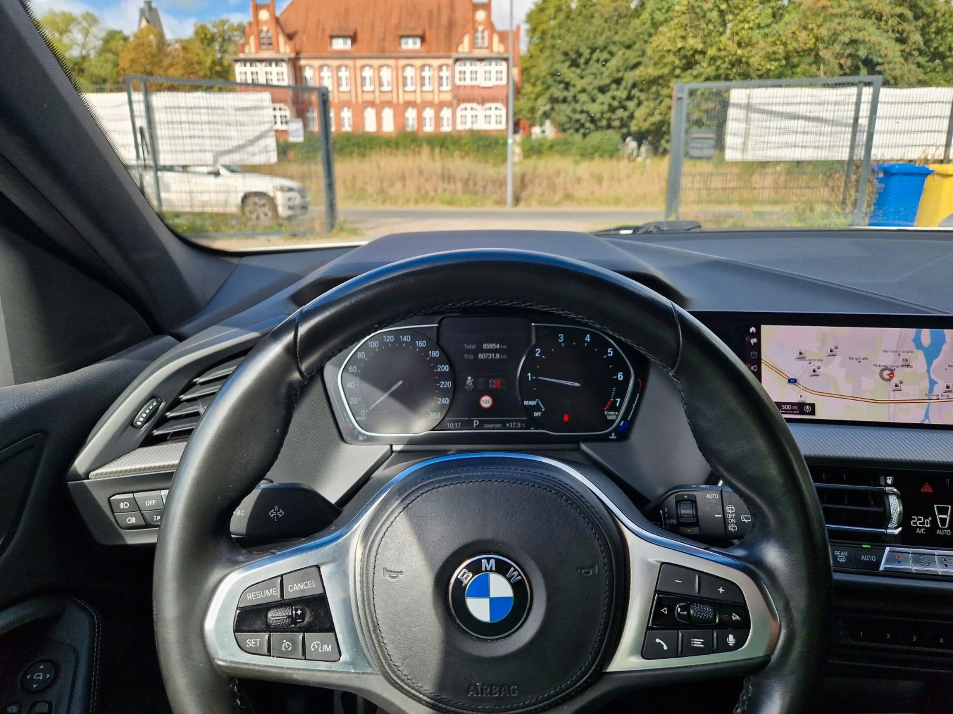 BMW 118 i M Sport AT LEDER LIVECOCKPIT — photo 11