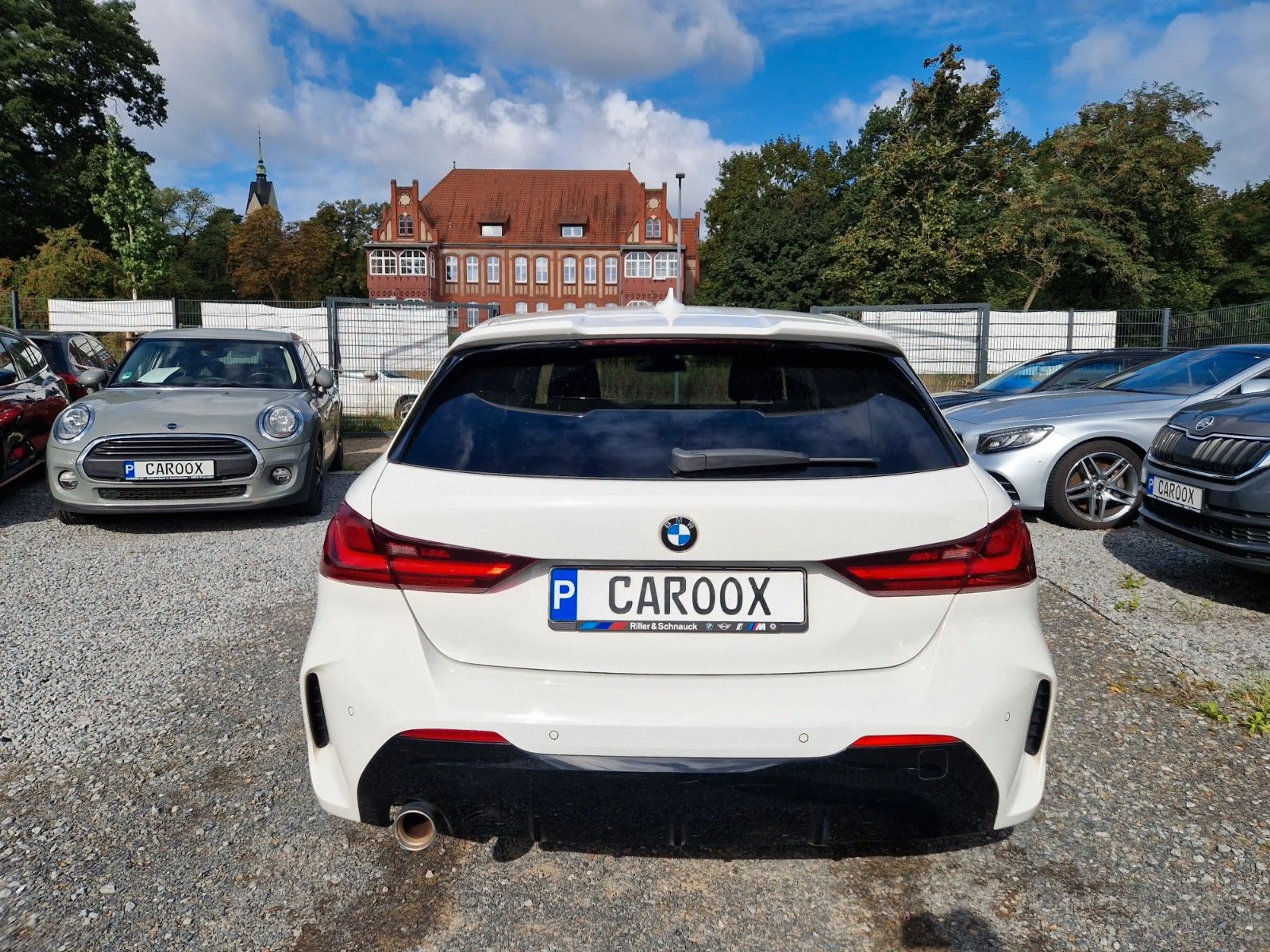 BMW 118 i M Sport AT LEDER LIVECOCKPIT — photo 8