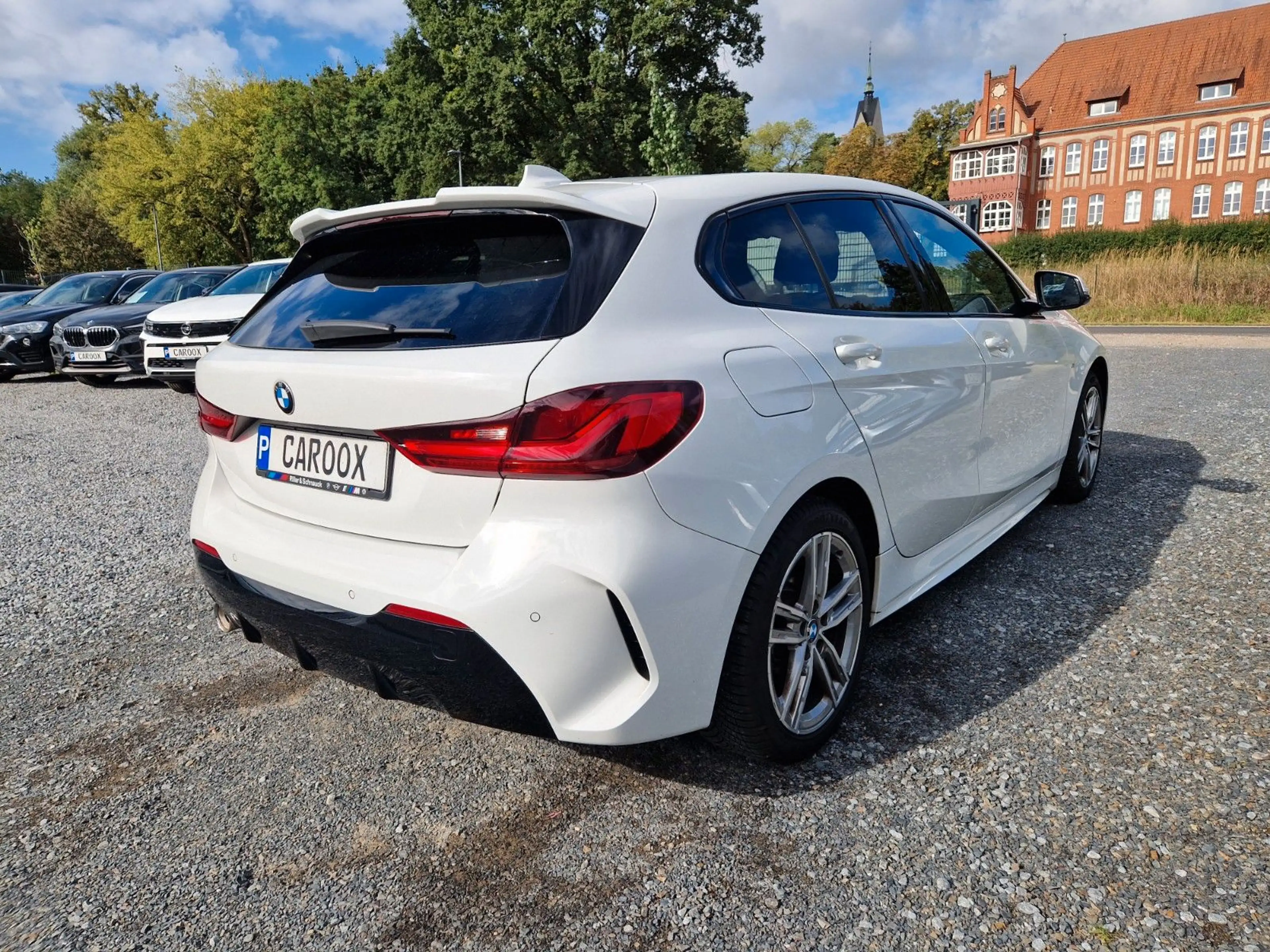 BMW 118 i M Sport AT LEDER LIVECOCKPIT — photo 7