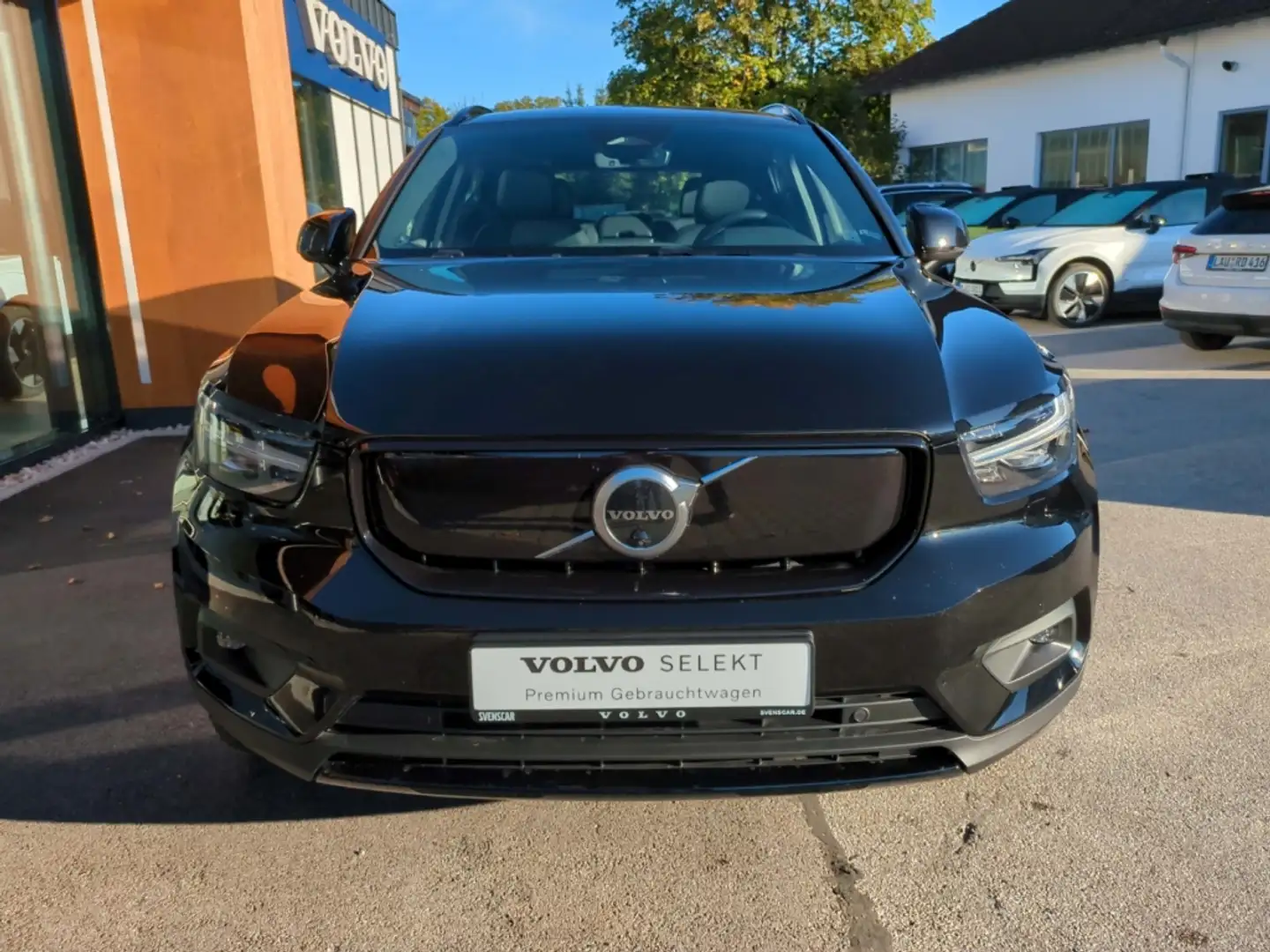 Volvo XC40 Pro Recharge Pure Electric AWD P8 Twin Allrad digi Schwarz - 2