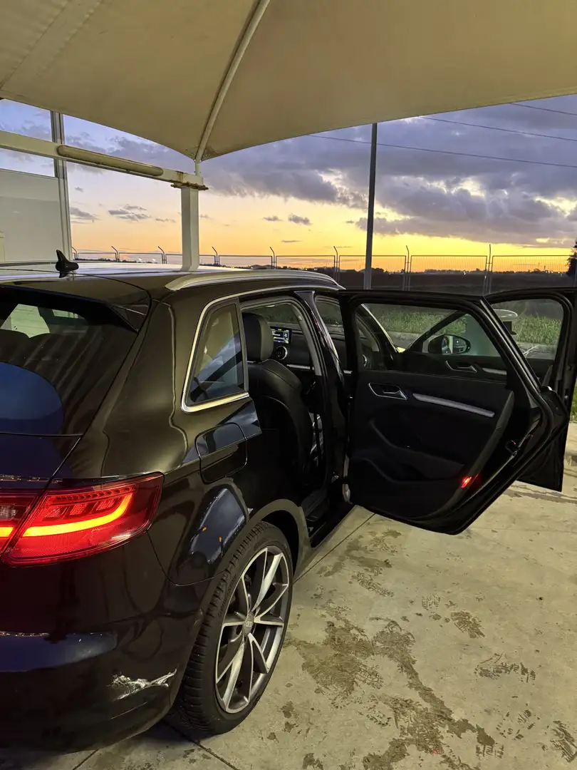 Audi A3 Sportback 2.0TDI Ambiente S-T 150 Edición Espe - 2