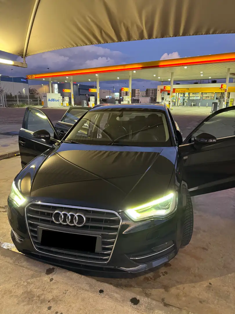 Audi A3 Sportback 2.0TDI Ambiente S-T 150 Edición Espe - 1