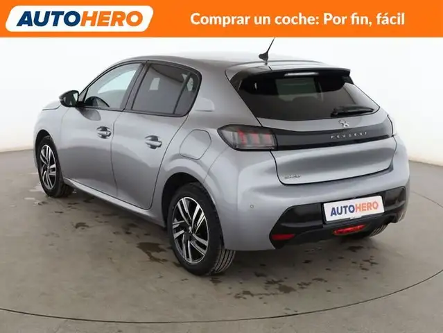 Peugeot 208 view 4