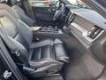 Volvo XC60 B4 AWD R Design AHK,ACC,Standh,Kam Schwarz - thumbnail 16
