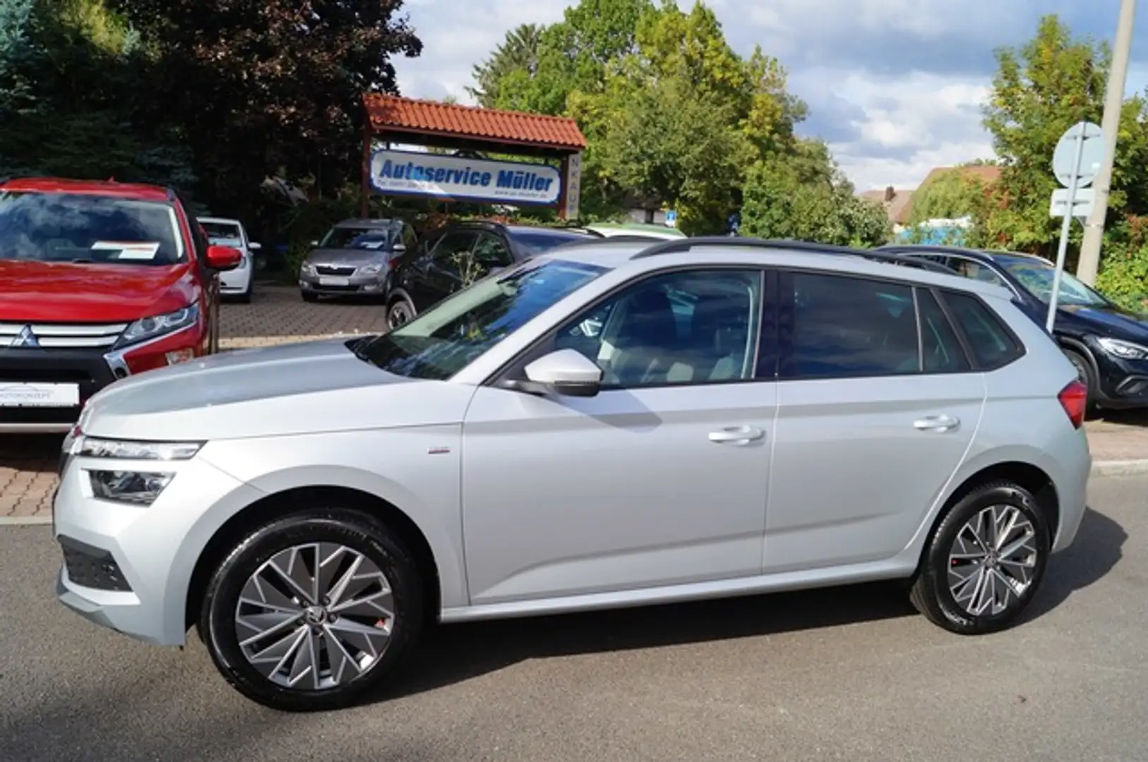 Skoda Kamiq 81kw Navi-LED-PDC-Sitzh.-Totw.-VZ-WR-Absta Schwarz - 2