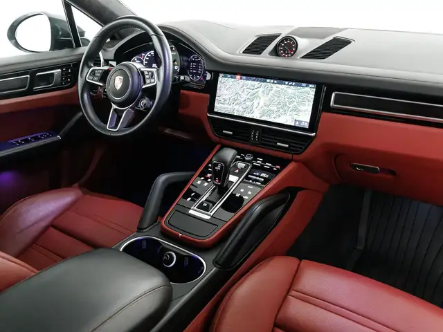 Porsche Cayenne view 7