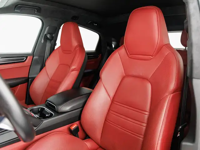 Porsche Cayenne view 9
