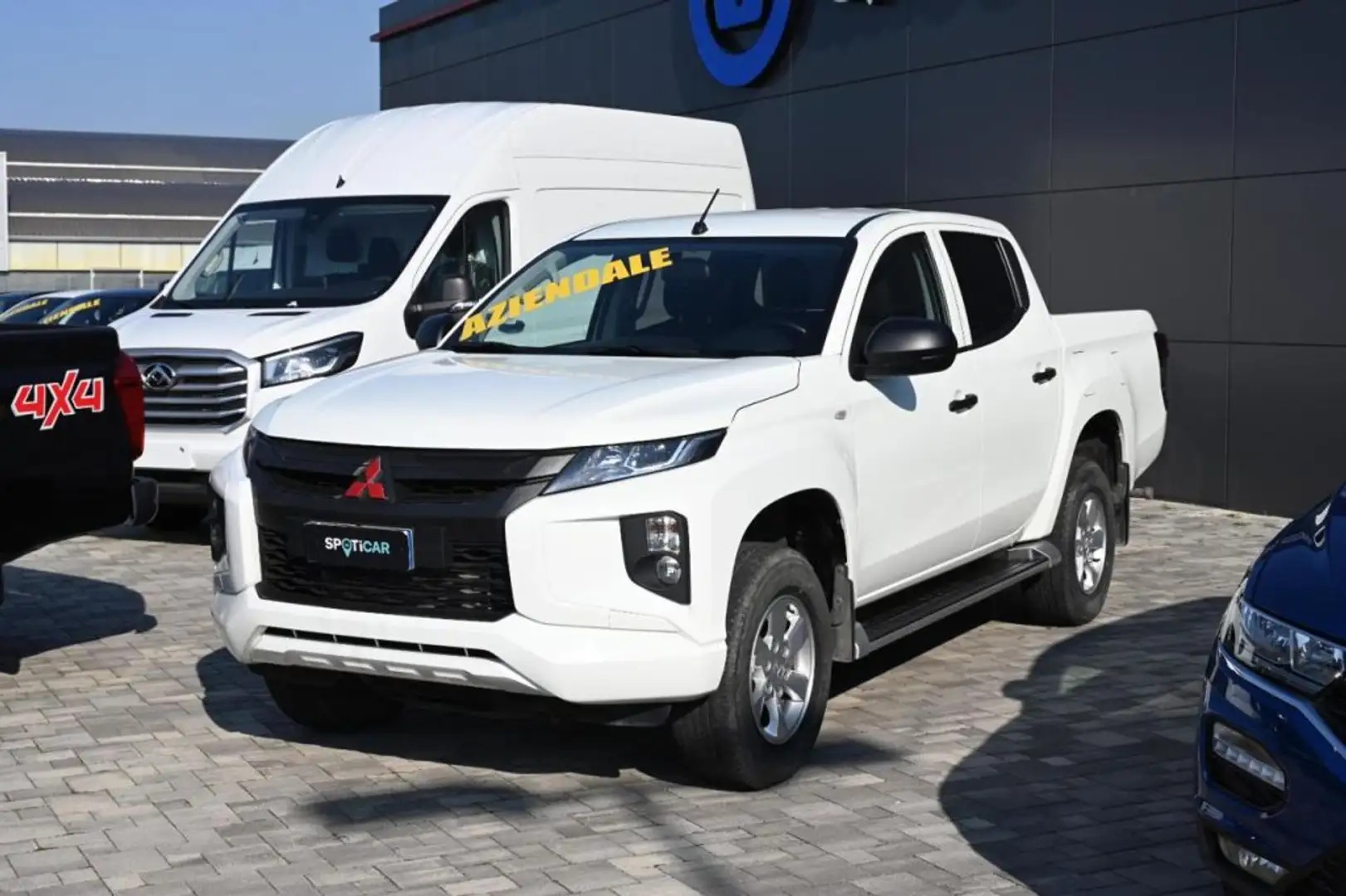 Mitsubishi L200 2.3D Double Cab 4x4 Easy Select Invite Connect Blanco - 1