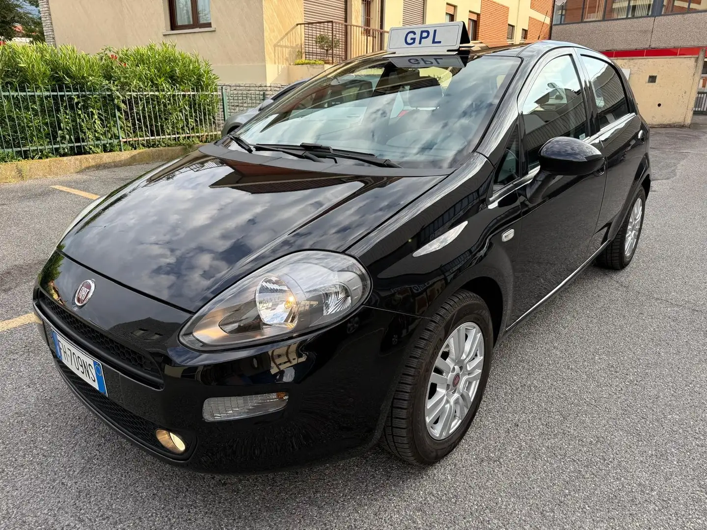 Fiat Punto 5p 1.4 Lounge GPL E6 ***OK NEOPATENTATI*** Negro - 1
