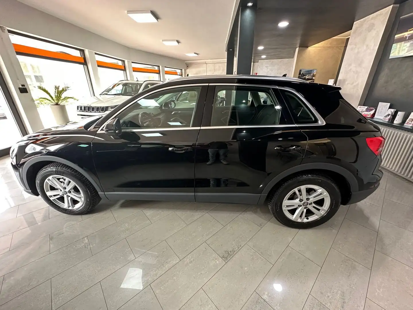 Audi Q3 Business Advanced 2.0 35 TDI Noir - 2