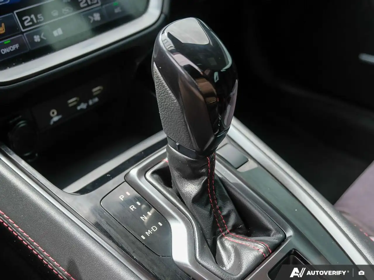 Subaru WRX снимка Subaru WRX