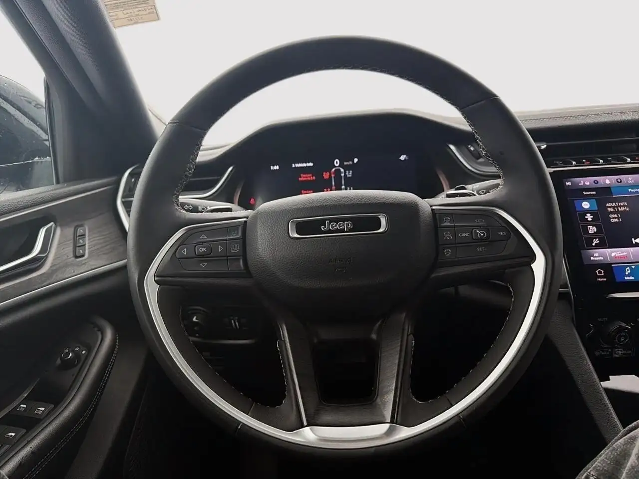 Jeep Grand Cherokee снимка Jeep Grand Cherokee