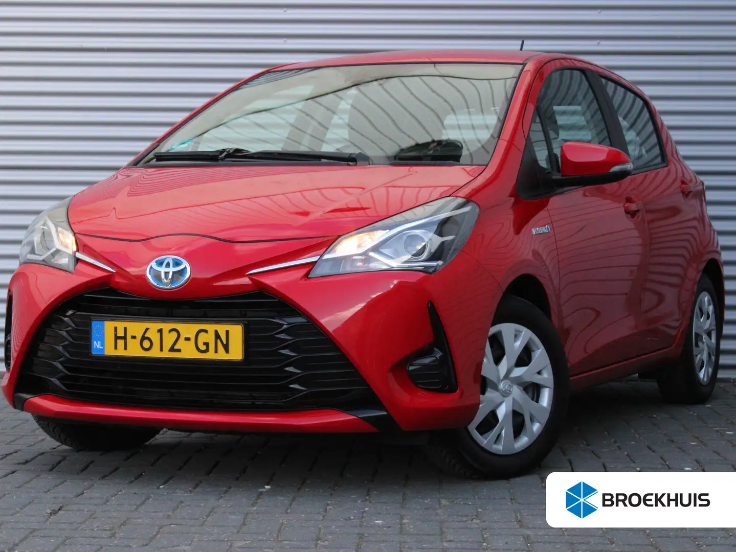 Toyota Yaris 1.5 Hybrid Active Automaat | Trekhaak | Achteruitr Rot - 1