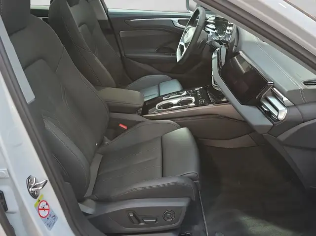 Audi A6 view 4