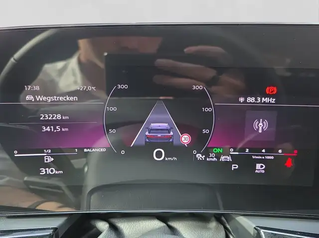 Audi A6 view 10